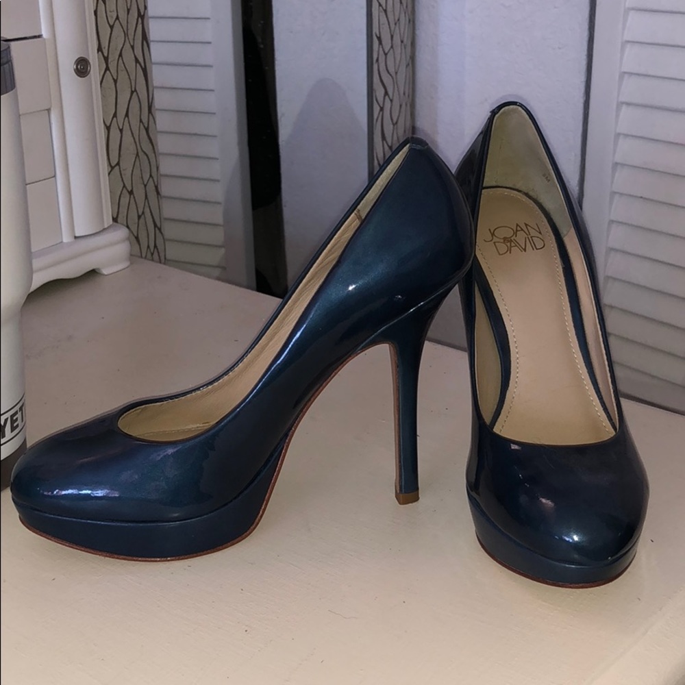 Platform heels pumps NWOT